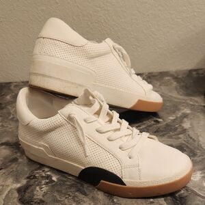 DV by Dolce Vita White and Black Sneakers Sleek Minimalist Design Worn Once